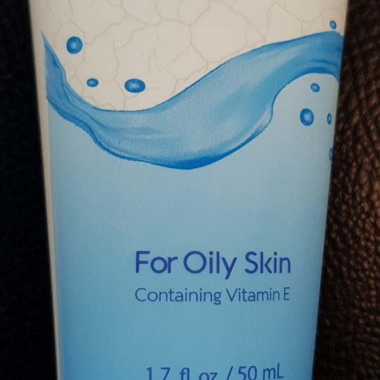 Moisturizing Cream for Oily Skin, Containing Vitamin E